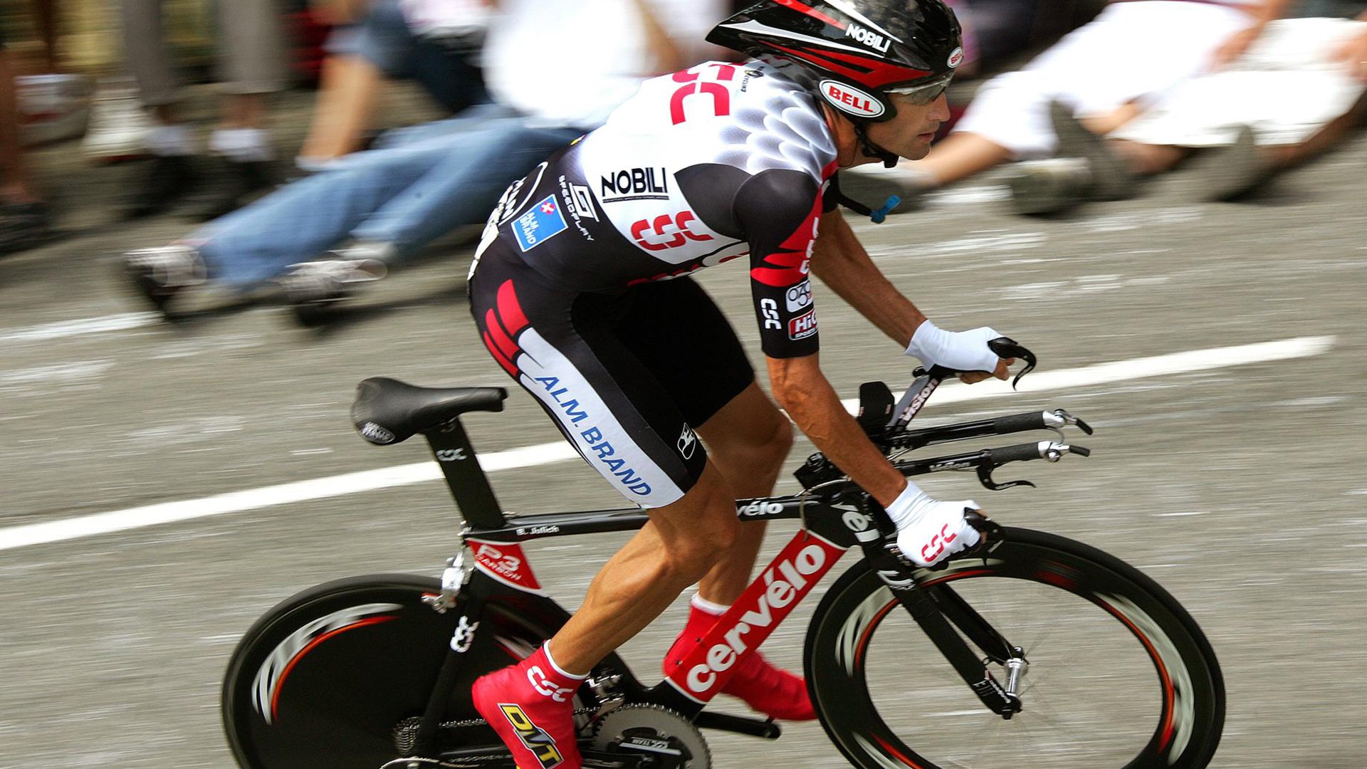 “冰雪征服者!——北极赛段背后的极限勇士”,arctice北极冰