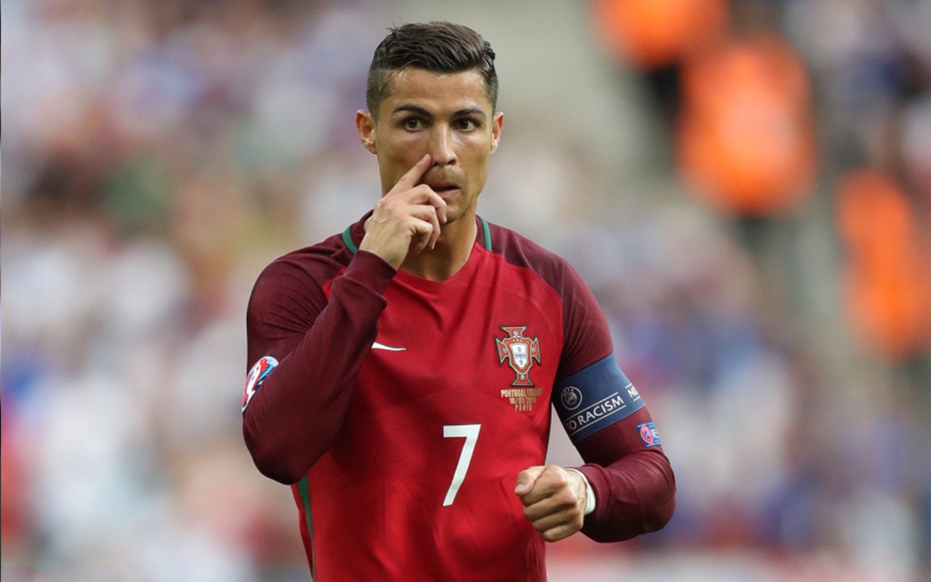 伊朗联赛主场氛围热烈，伊朗足球队主场